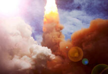 Kyiv Under Siege: Oreshnik Missile Strike – VIDEO Rocket launching with smoke and flames.